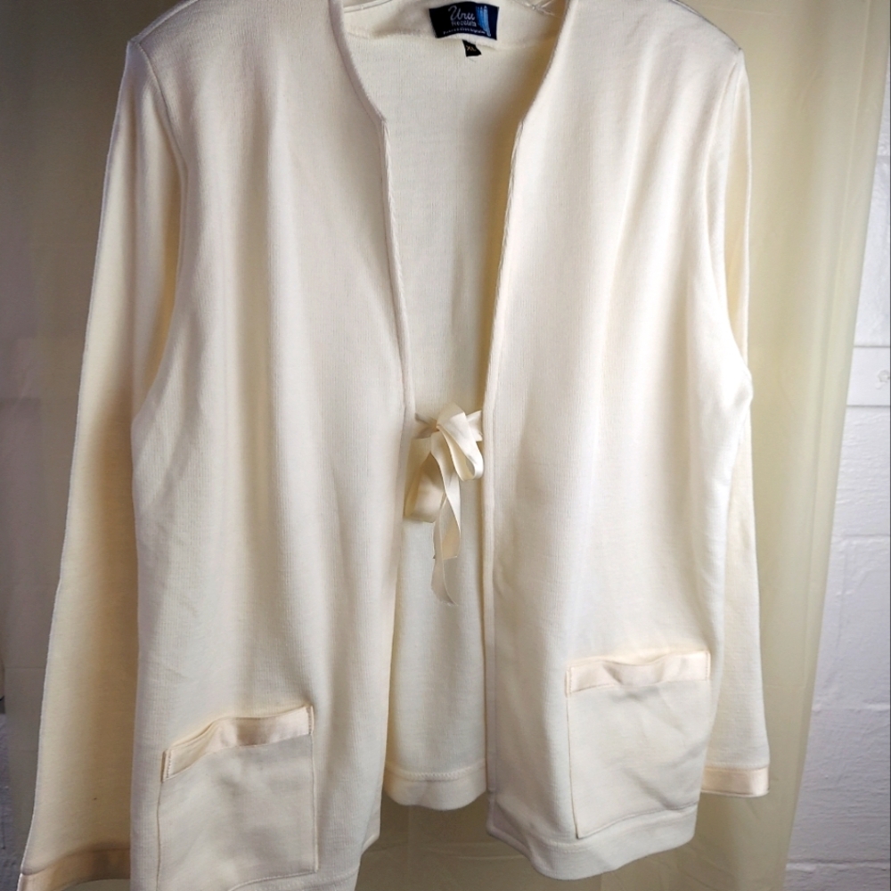 Uru Recoleta Cream Cardigan Vintage 80s